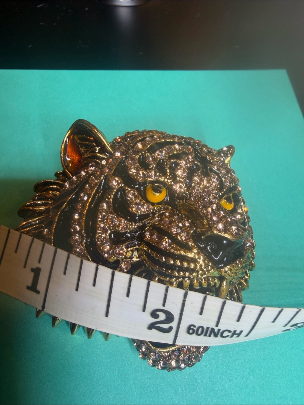 Large Embellished Tiger Head Brooch - Gold tone and Black. STUNNING - Picture 6 of 6
